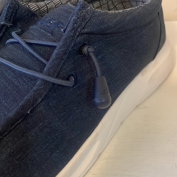 REEF CUSHION COAST TX - Picture 3 of 6